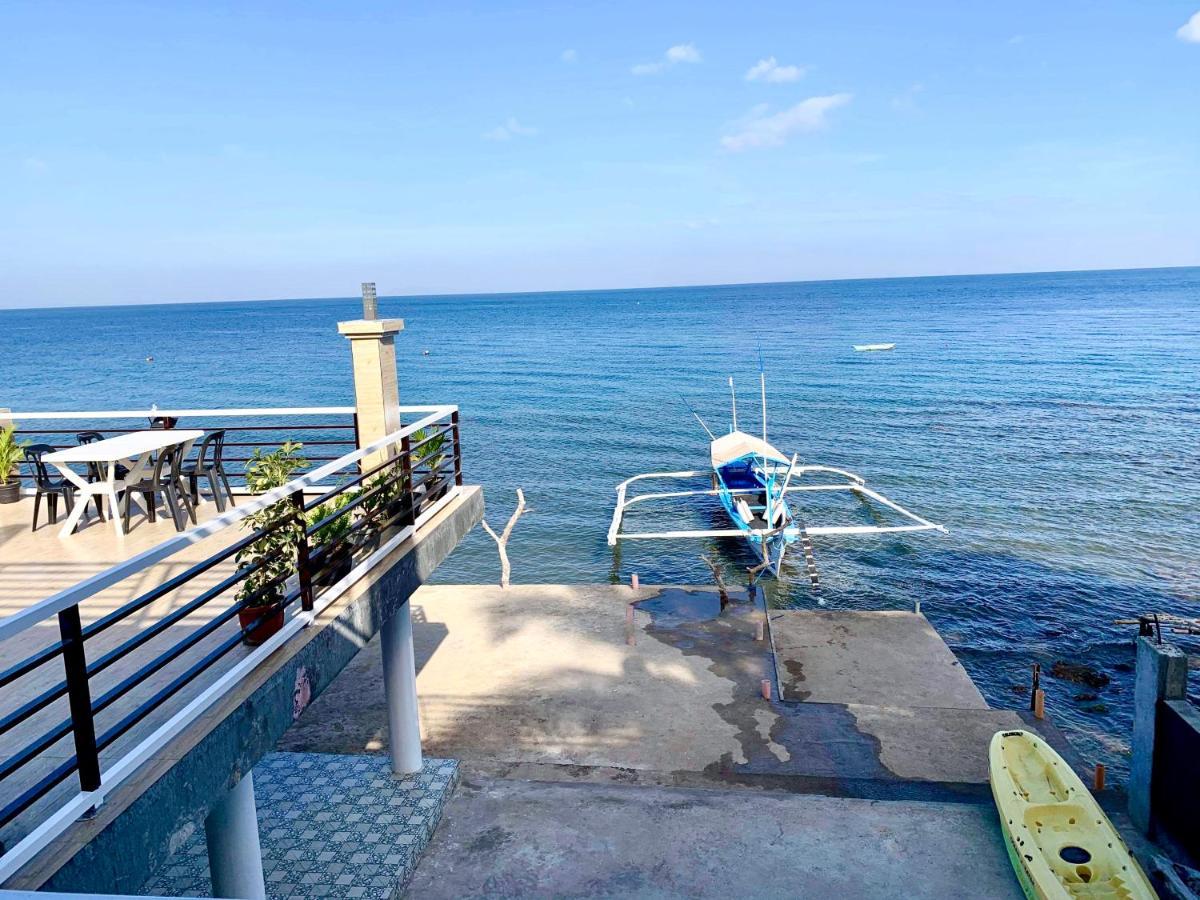 Hotel Pamanilao And Padoy'S Dive Camp Batangas Esterno foto