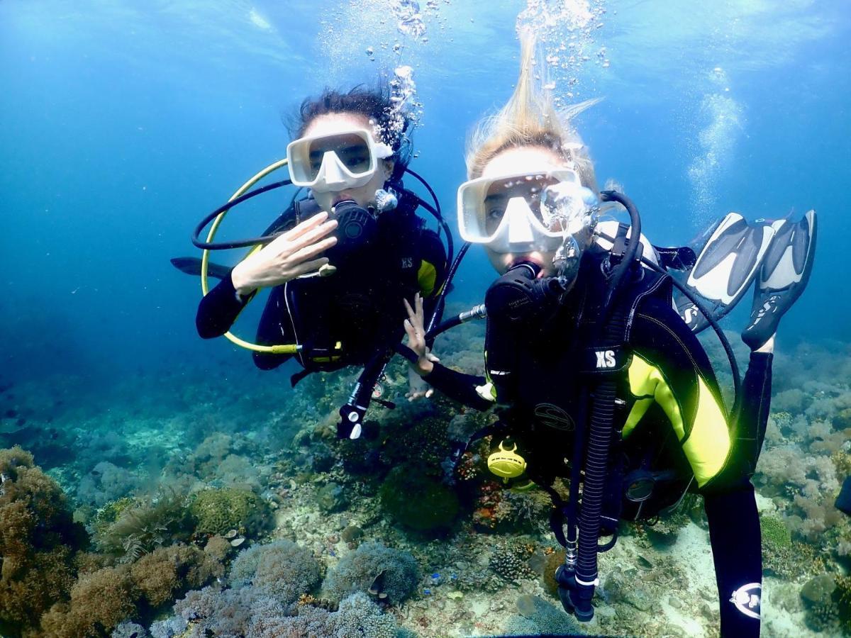 Hotel Pamanilao And Padoy'S Dive Camp Batangas Esterno foto
